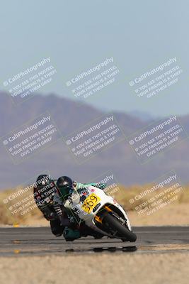 media/Mar-22-2025-CVMA (Sat) [[462c0ffedb]]/Race 13-Amateur Supersport Middleweight/